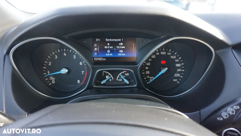 Ford Focus 1.0 EcoBoost Start-Stopp-System ST-LINE DESIGN - 19