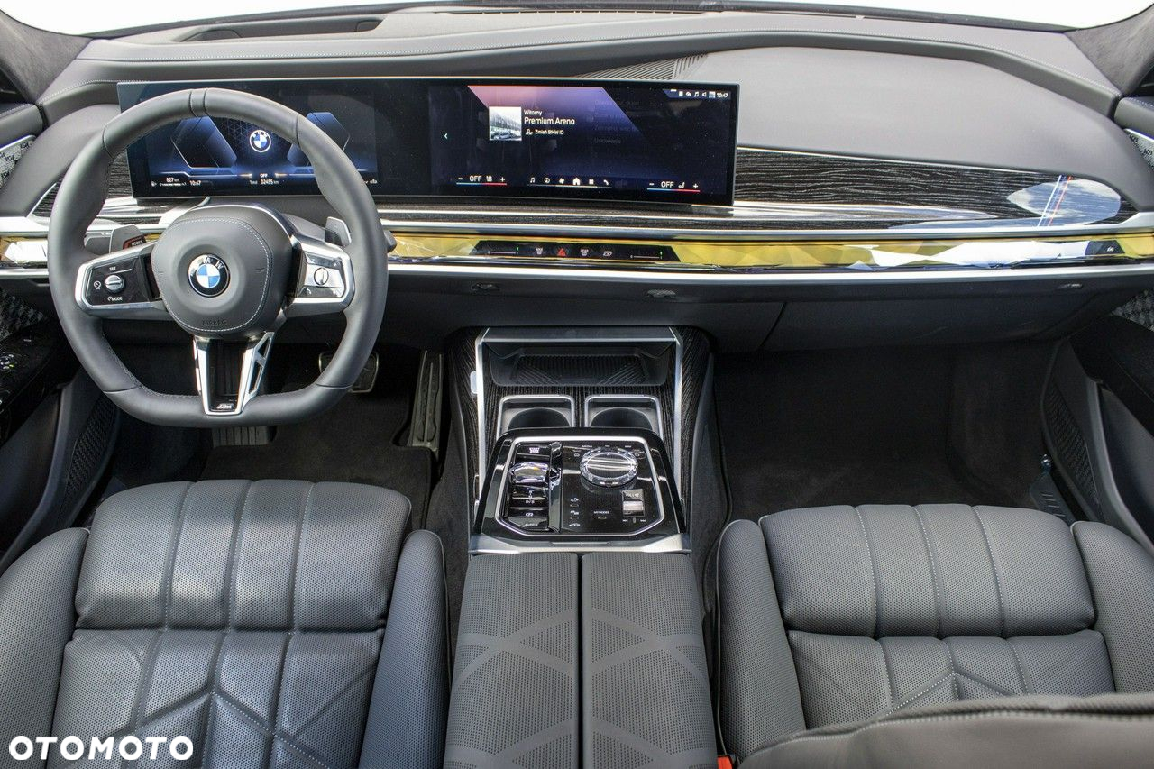 BMW Seria 7 - 12