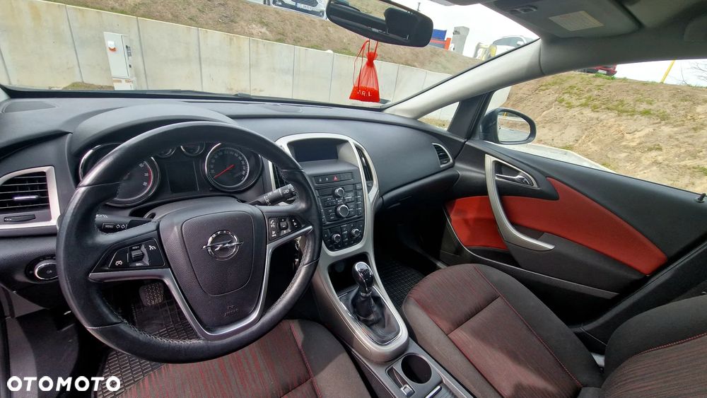 Opel Astra 1.4 T Cosmo - 8