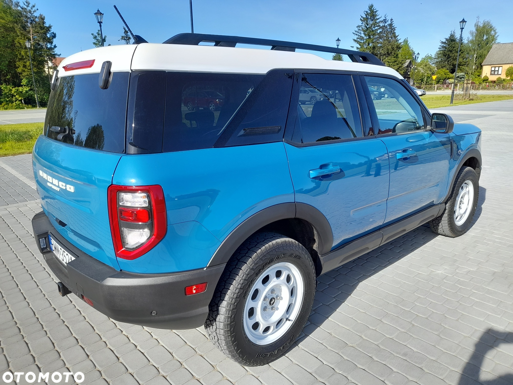 Ford Bronco - 3