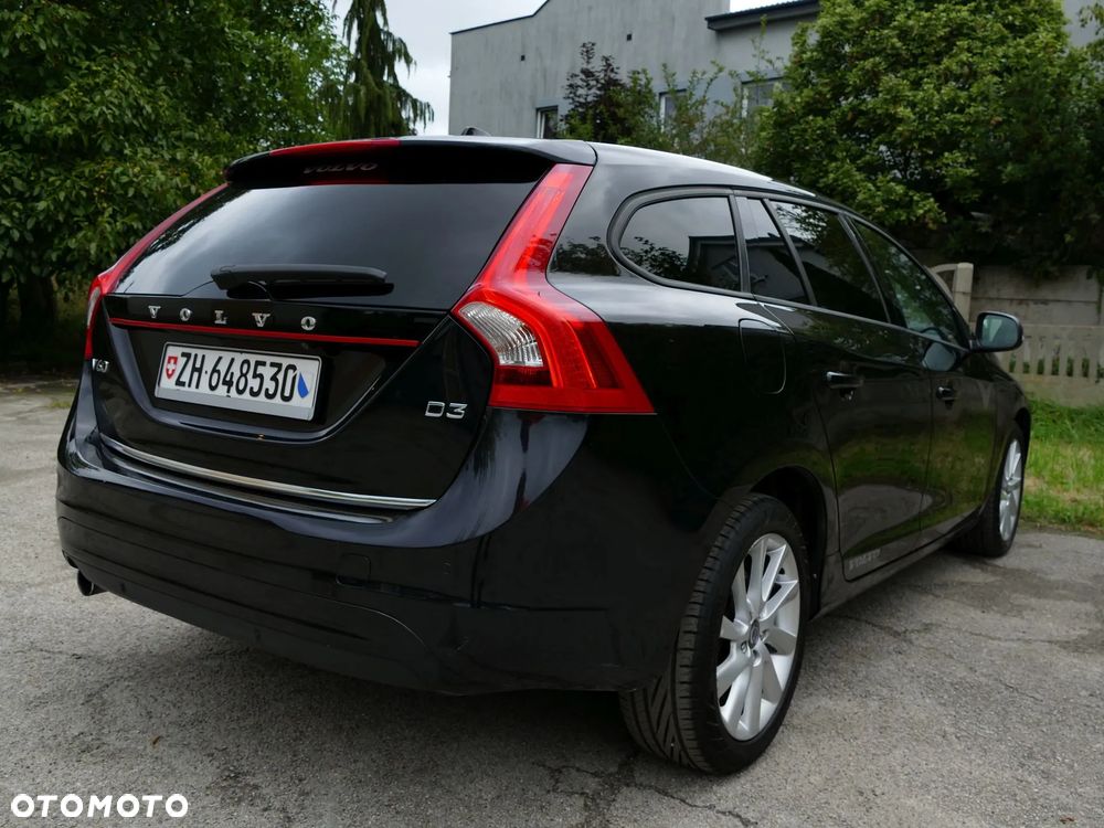 Volvo V60 D3 Momentum - 18