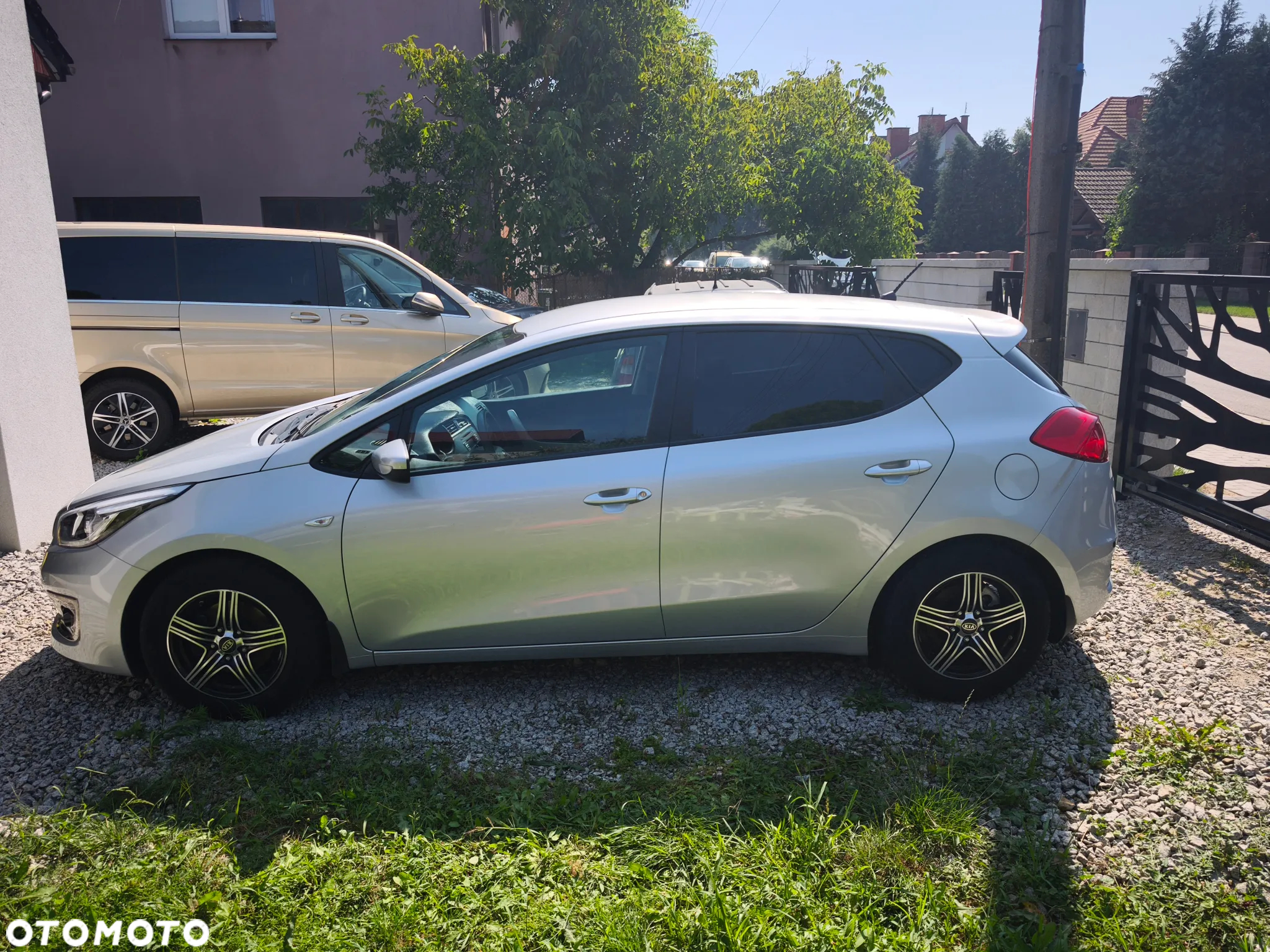 Kia Ceed Cee'd 1.4 L - 6