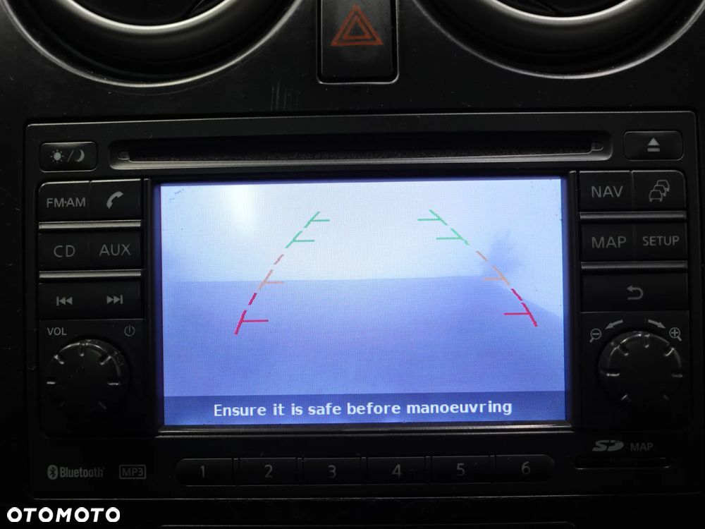Nissan Qashqai 2.0 4x4 Tekna - 32