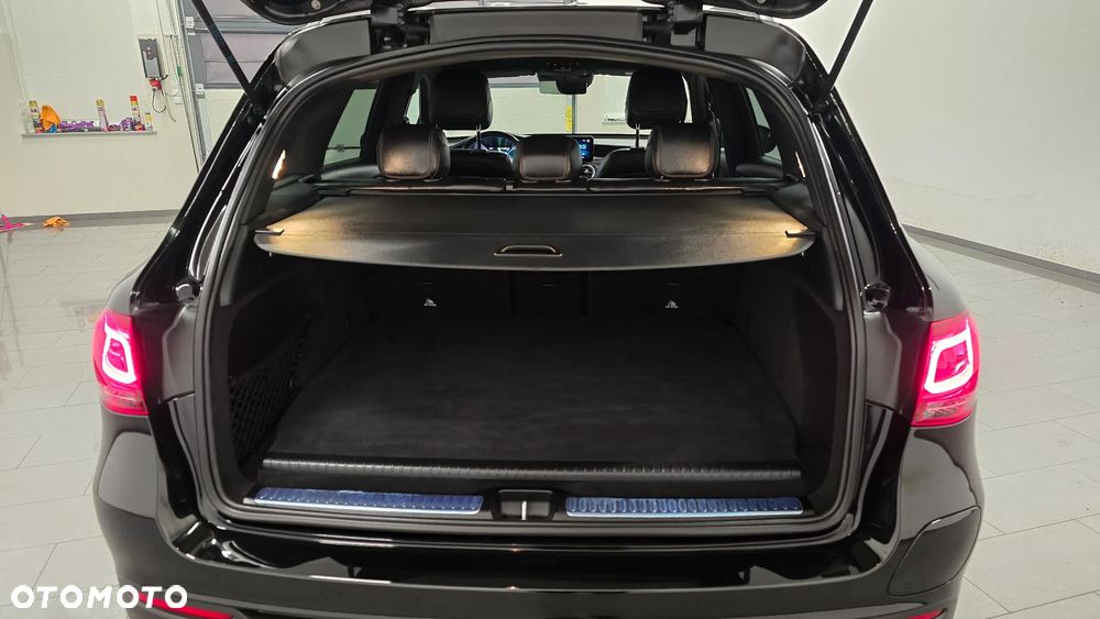 Mercedes-Benz GLC 300 de 4Matic 9G-TRONIC AMG Line Plus - 12