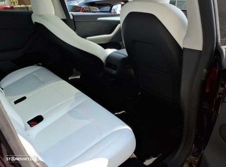 Tesla Model Y Long Range Dual Motor AWD - 6