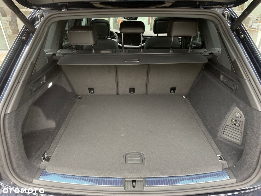 Volkswagen Touareg - 28