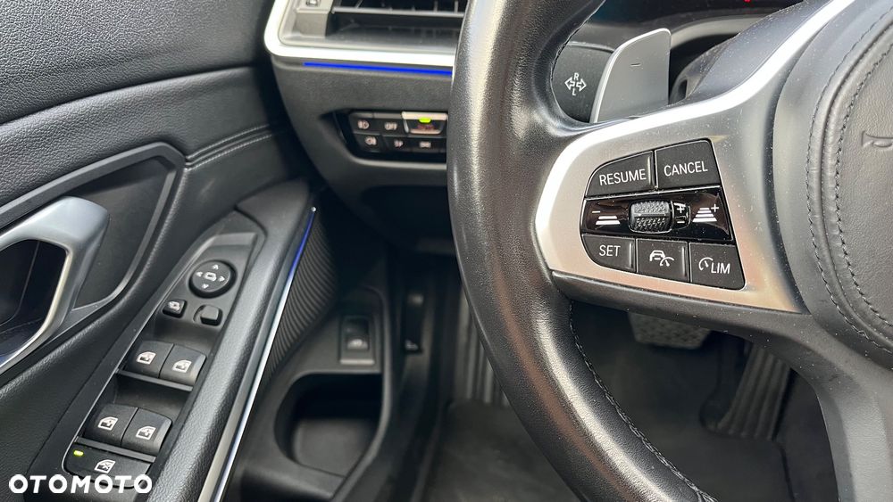 BMW Seria 3 320d Sport Line Sport - 34