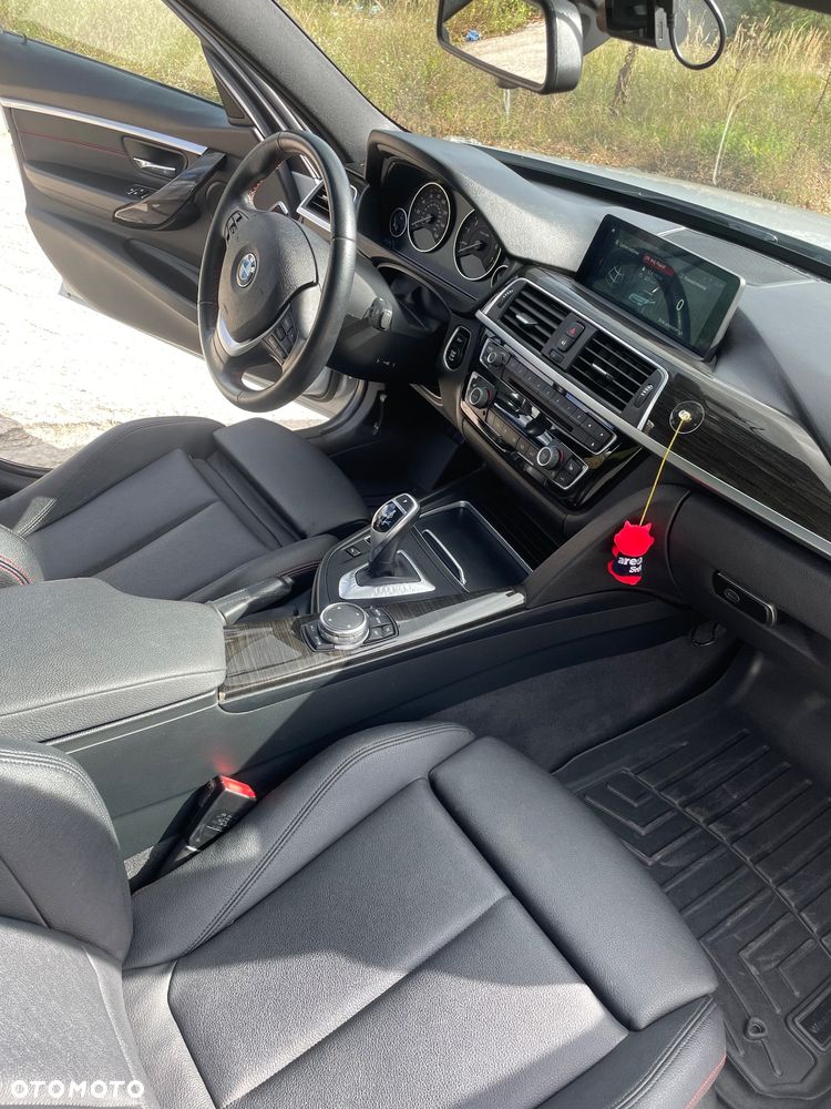 BMW Seria 3 328i xDrive Sport Line - 11