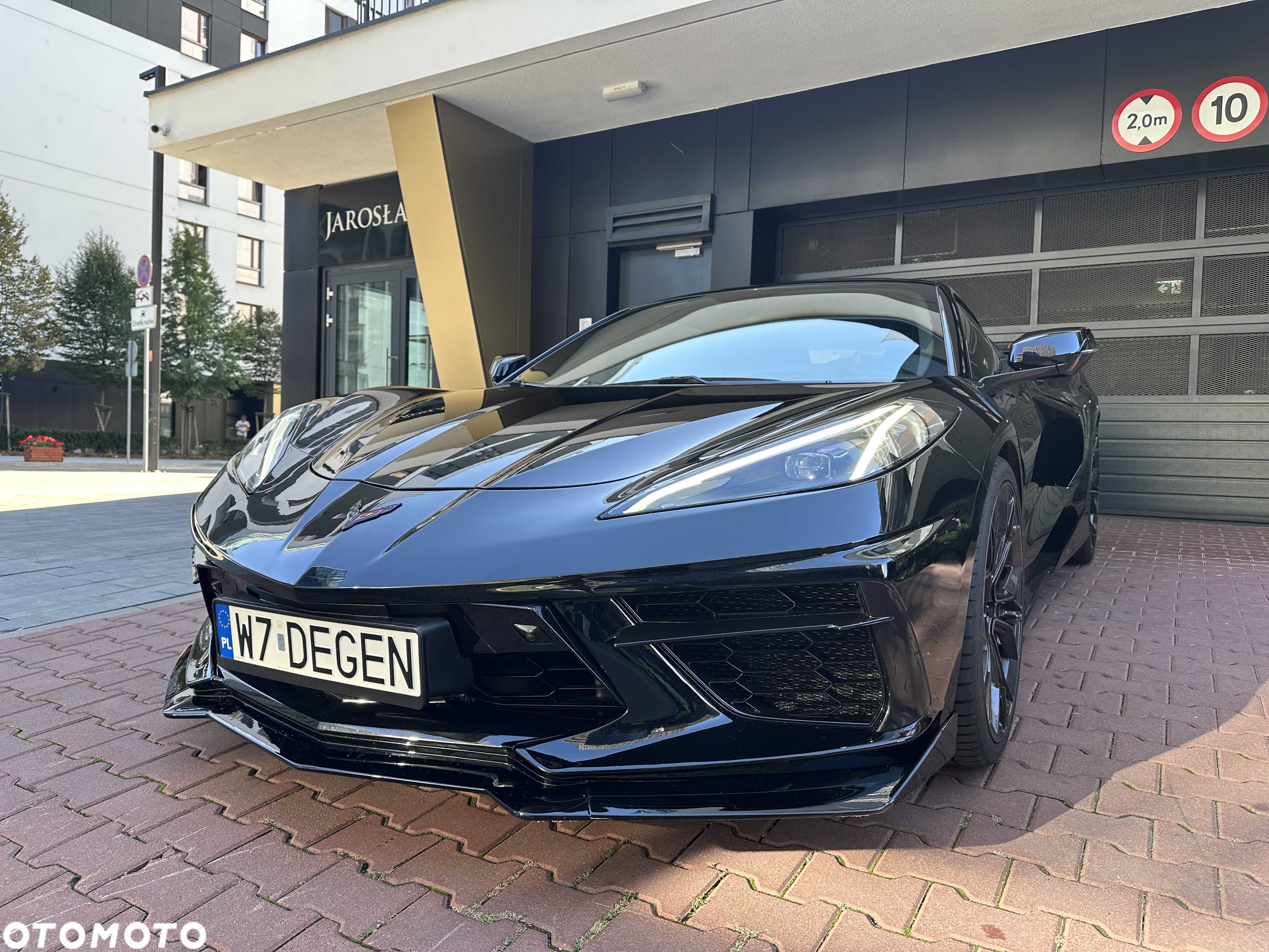 Chevrolet Corvette - 5