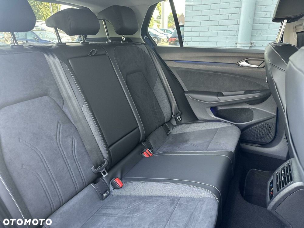 Volkswagen Golf - 12