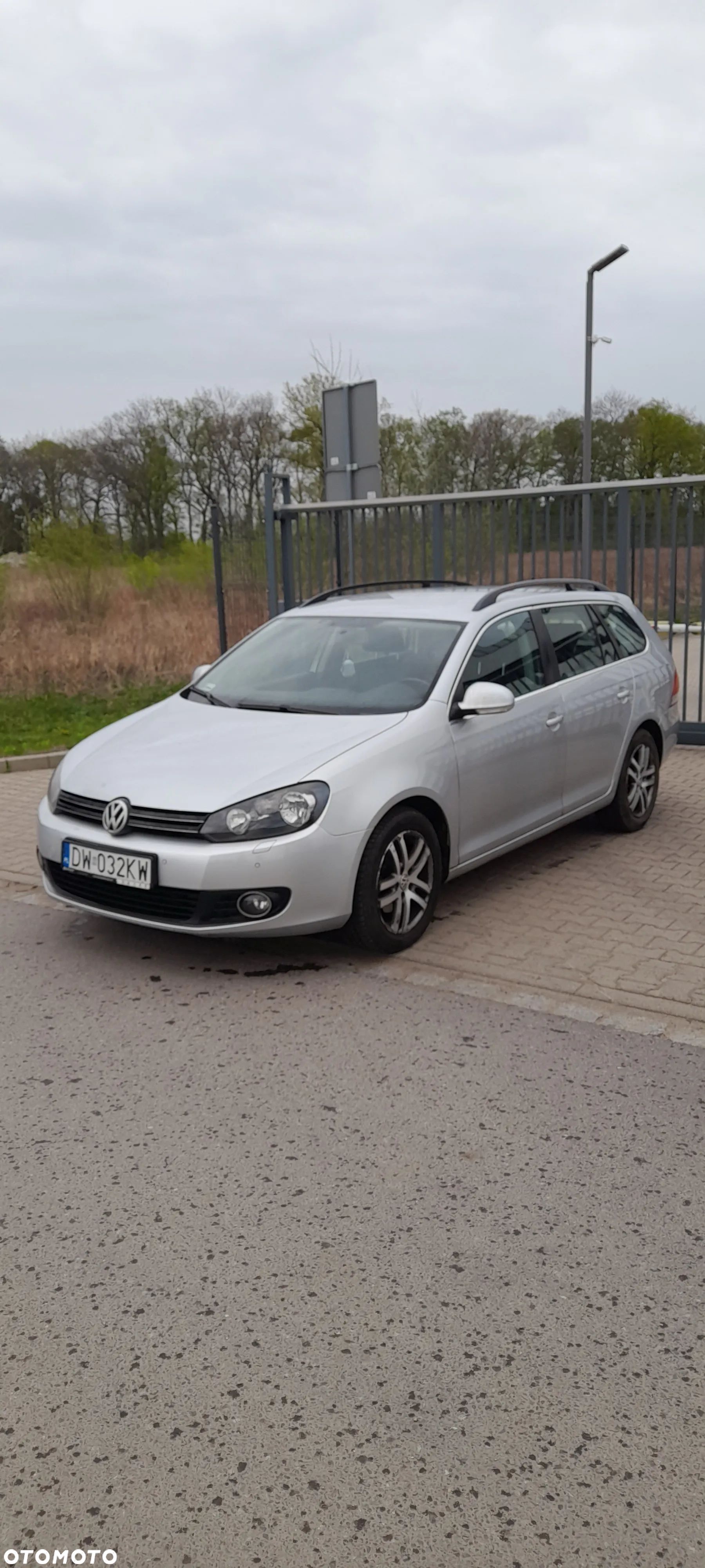 Volkswagen Golf VI 1.6 TDI Comfortline - 1