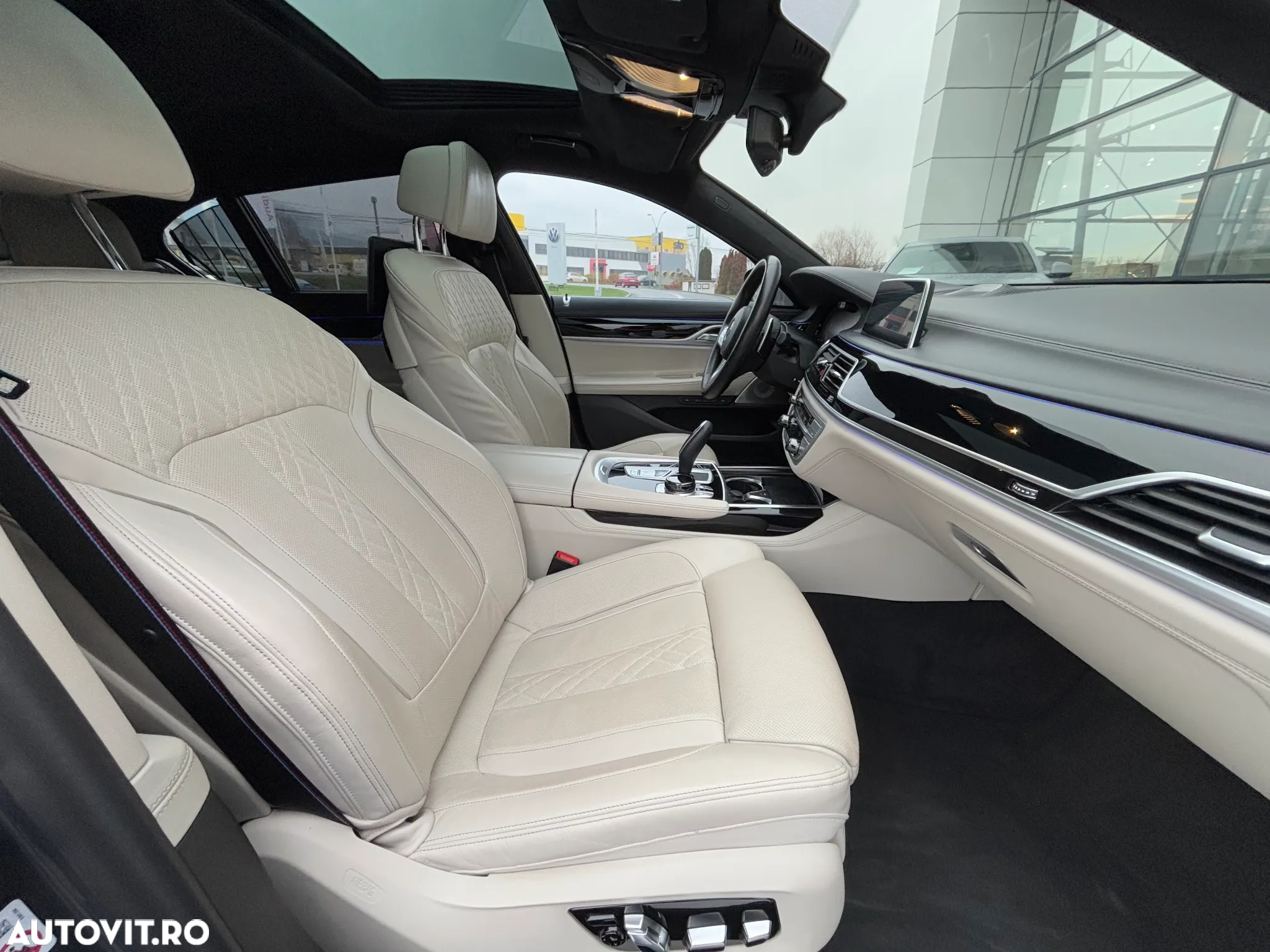 BMW Seria 7 750i xDrive - 7