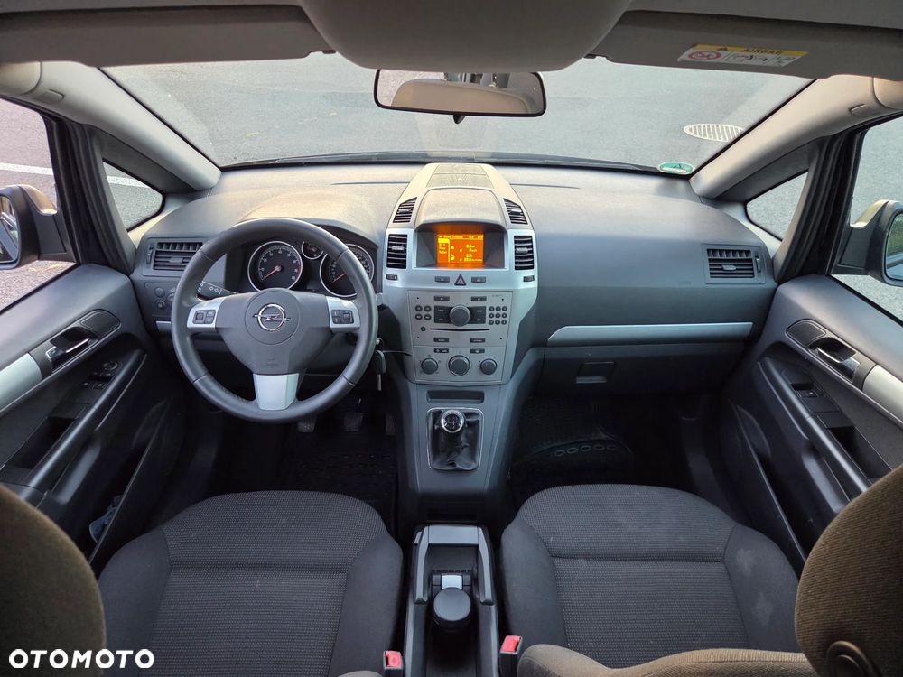 Opel Zafira 1.8 Family - 10