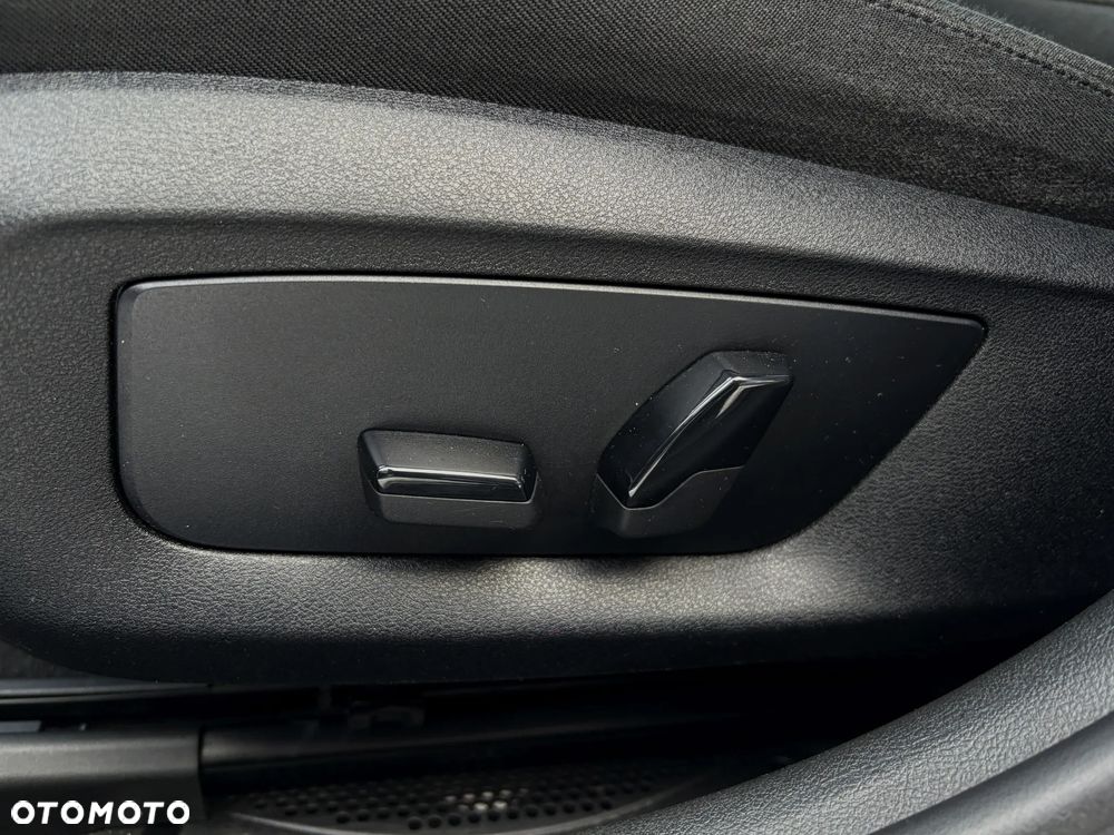 BMW Seria 5 520d - 36