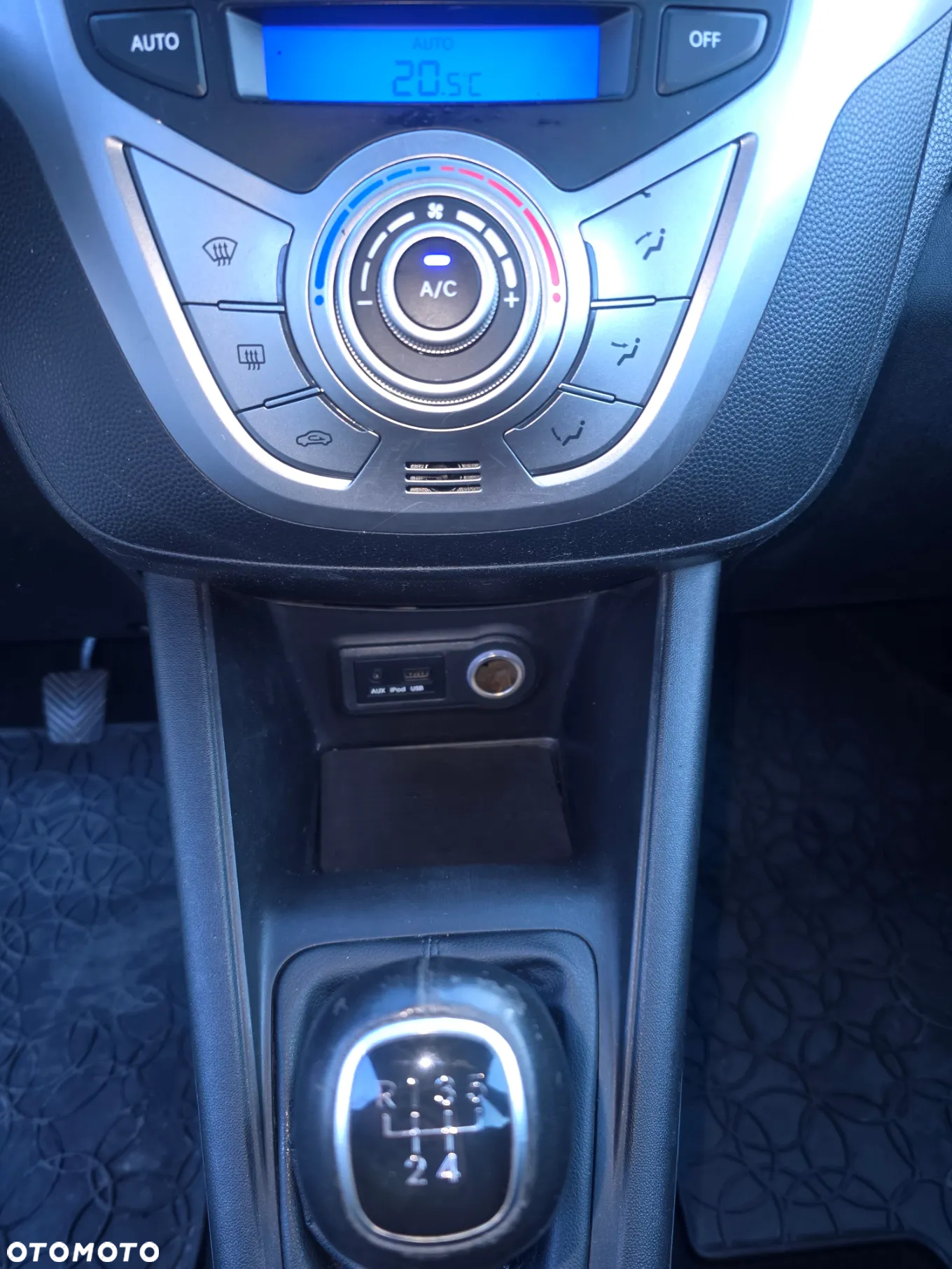 Hyundai ix20 - 15