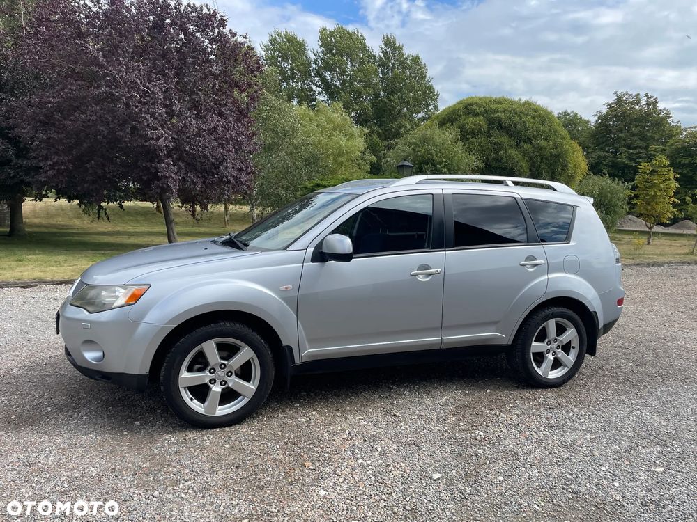 Mitsubishi Outlander 2.0 DI-D 4WD Instyle - 3
