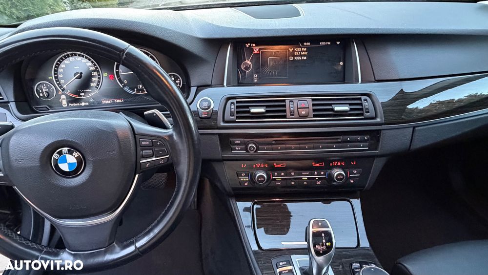 BMW Seria 5 525d Aut. Luxury Line - 11