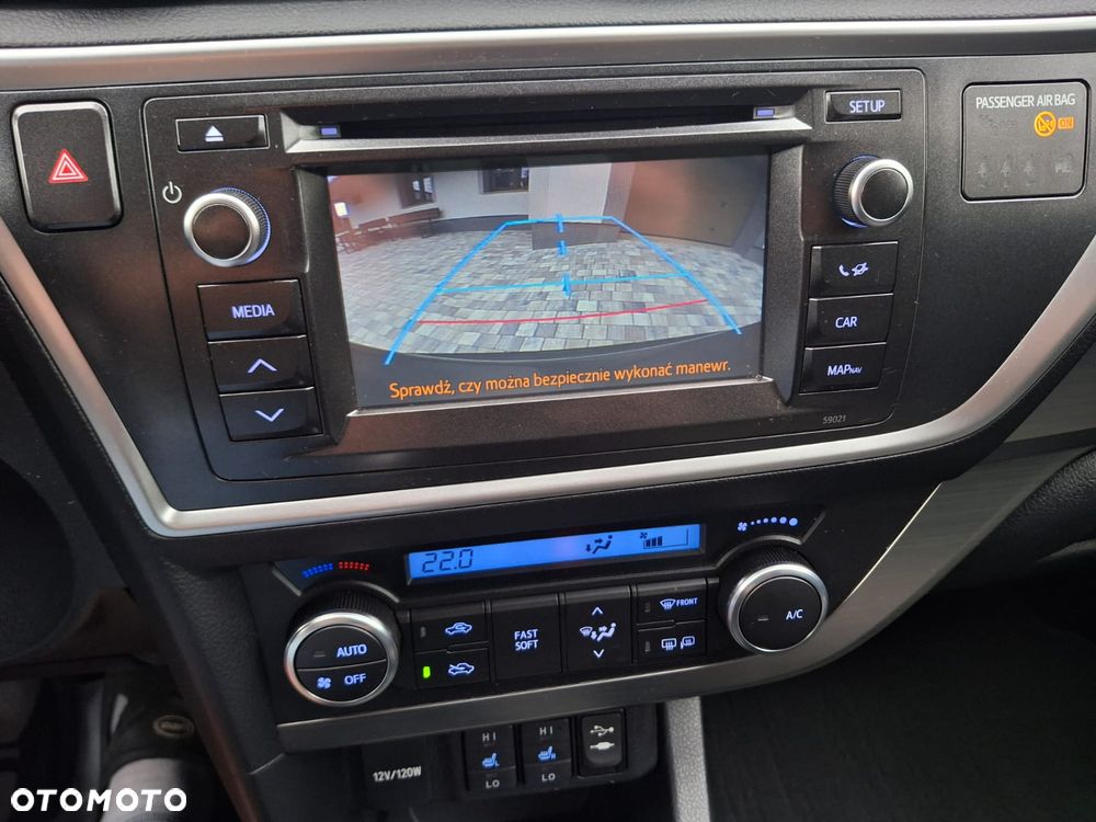 Toyota Auris 1.6 Valvematic Executive - 17