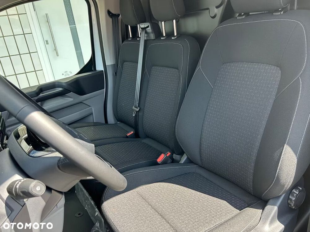 Ford Transit Custom L2H1 2.0 136KM - 10