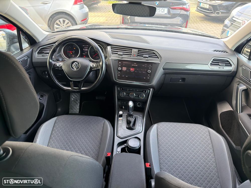 VW Tiguan 2.0 TDI Confortline DSG - 24