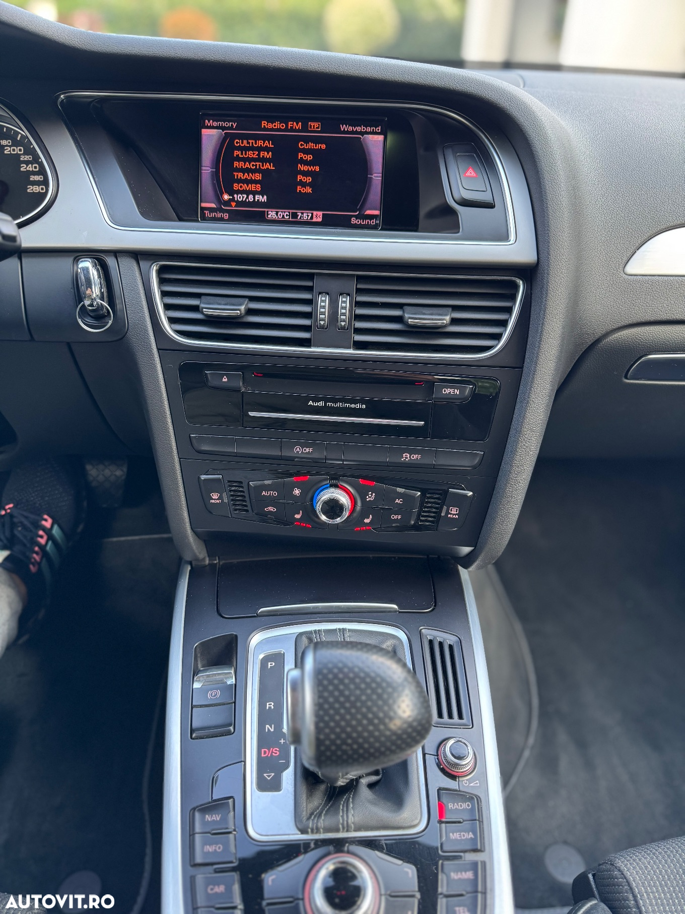 Audi A4 Avant 2.0 TDI DPF multitronic S line Sportpaket - 20