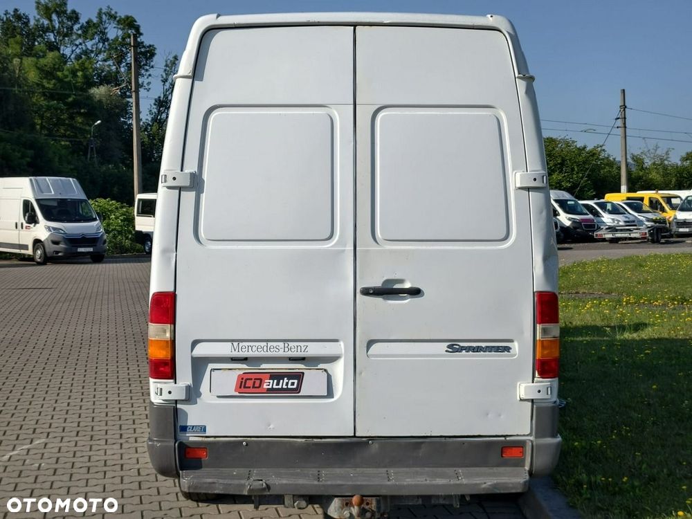 Mercedes-Benz Sprinter - 6