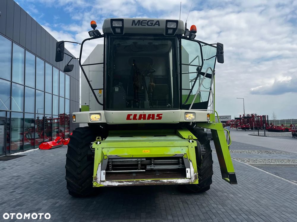 Claas MEGA 360 - 9