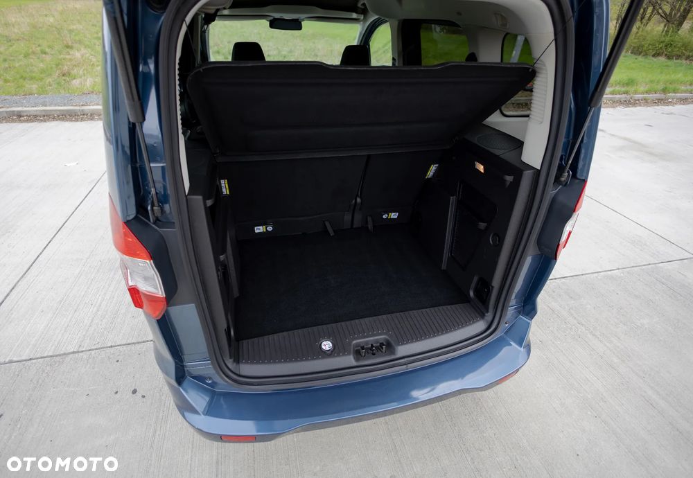 Ford Tourneo Courier - 16