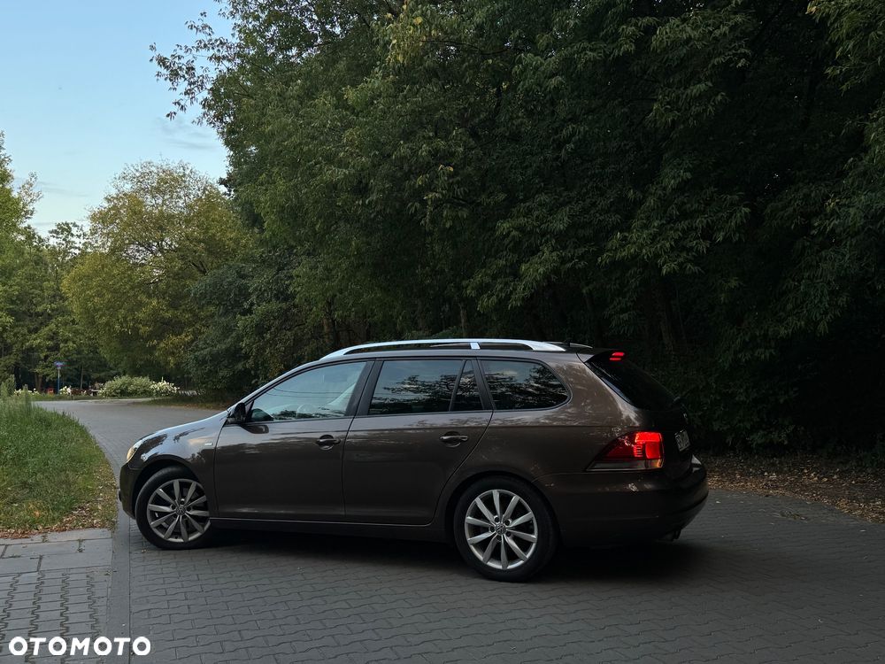 Volkswagen Golf 2.0 TDI DPF DSG MATCH - 3