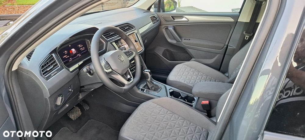Volkswagen Tiguan - 9