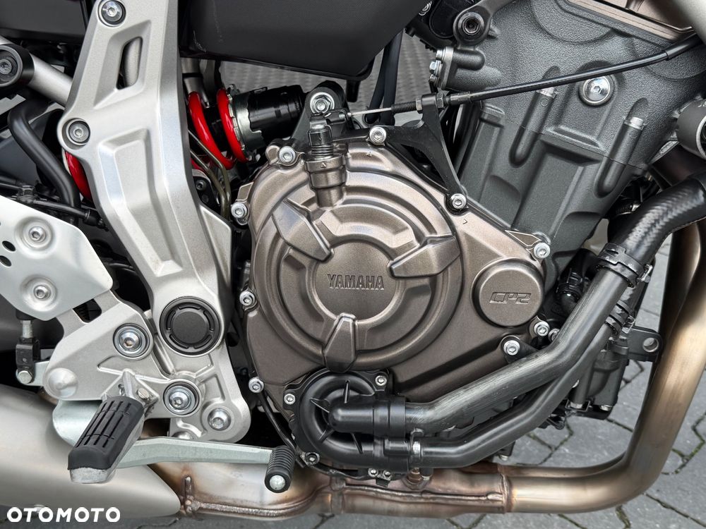 Yamaha MT - 17