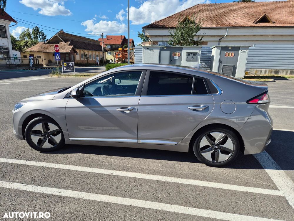 Hyundai IONIQ - 26