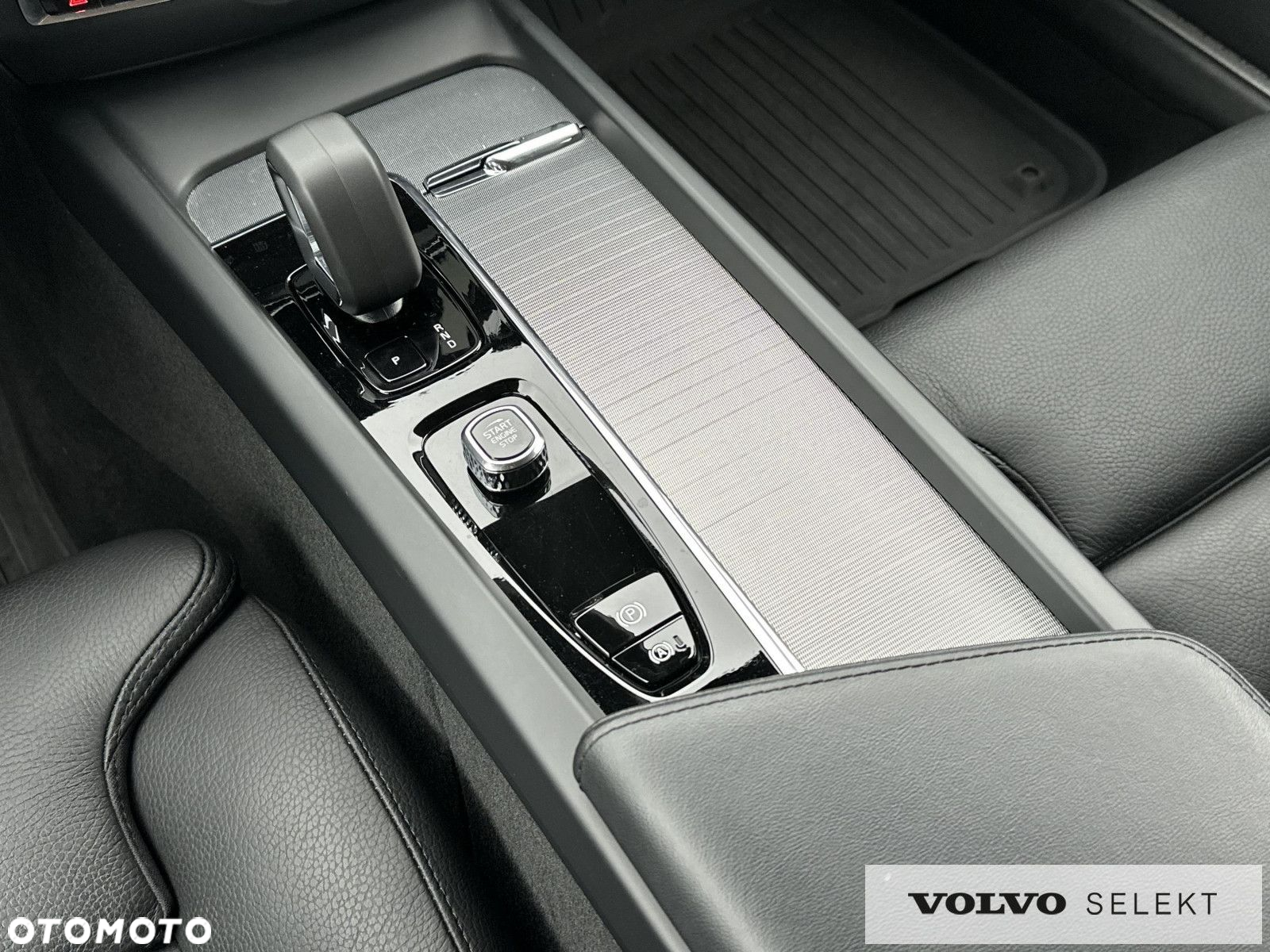 Volvo V60 Cross Country - 16