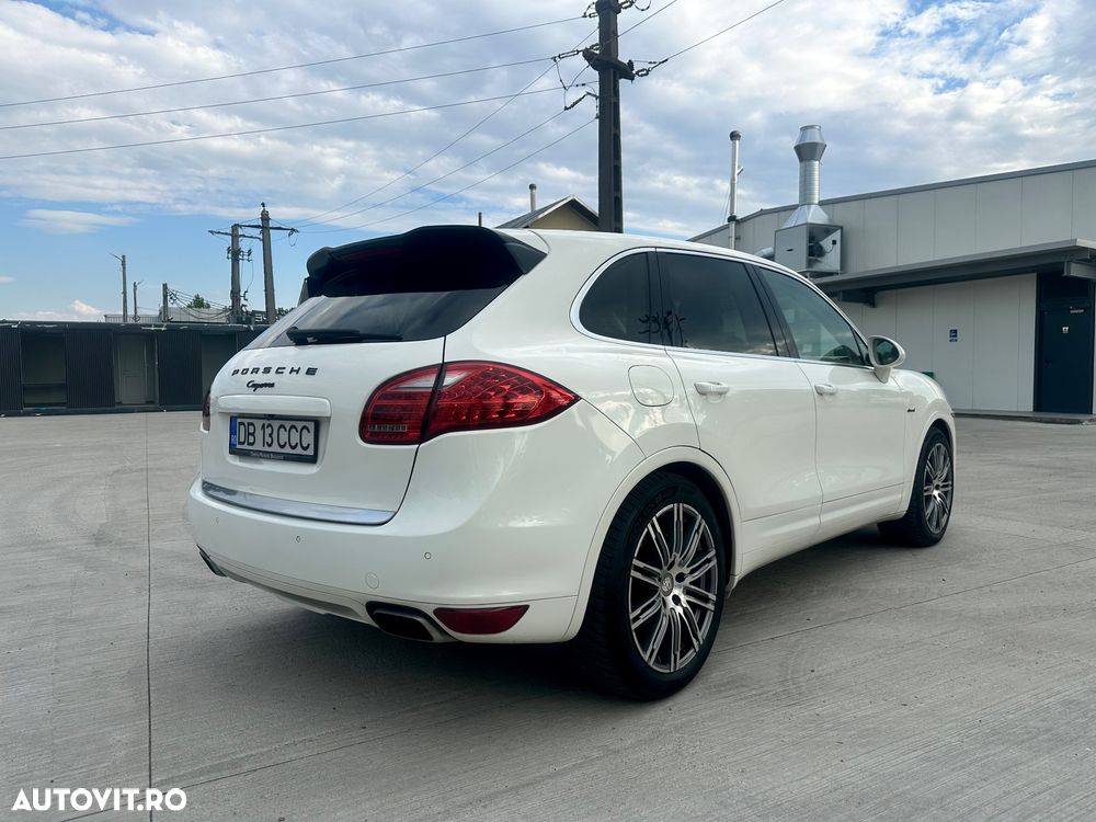 Porsche Cayenne - 4