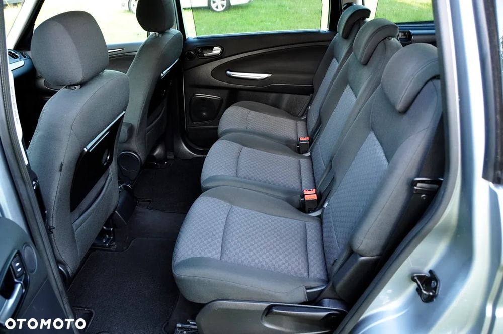Ford Galaxy 2.0 FF Titanium - 12