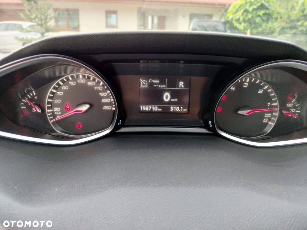 Peugeot 308 BlueHDi 130 EAT6 Stop & Start Active - 19