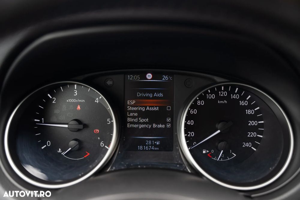 Nissan Qashqai 1.5 DCI N-CONNECTA - 25