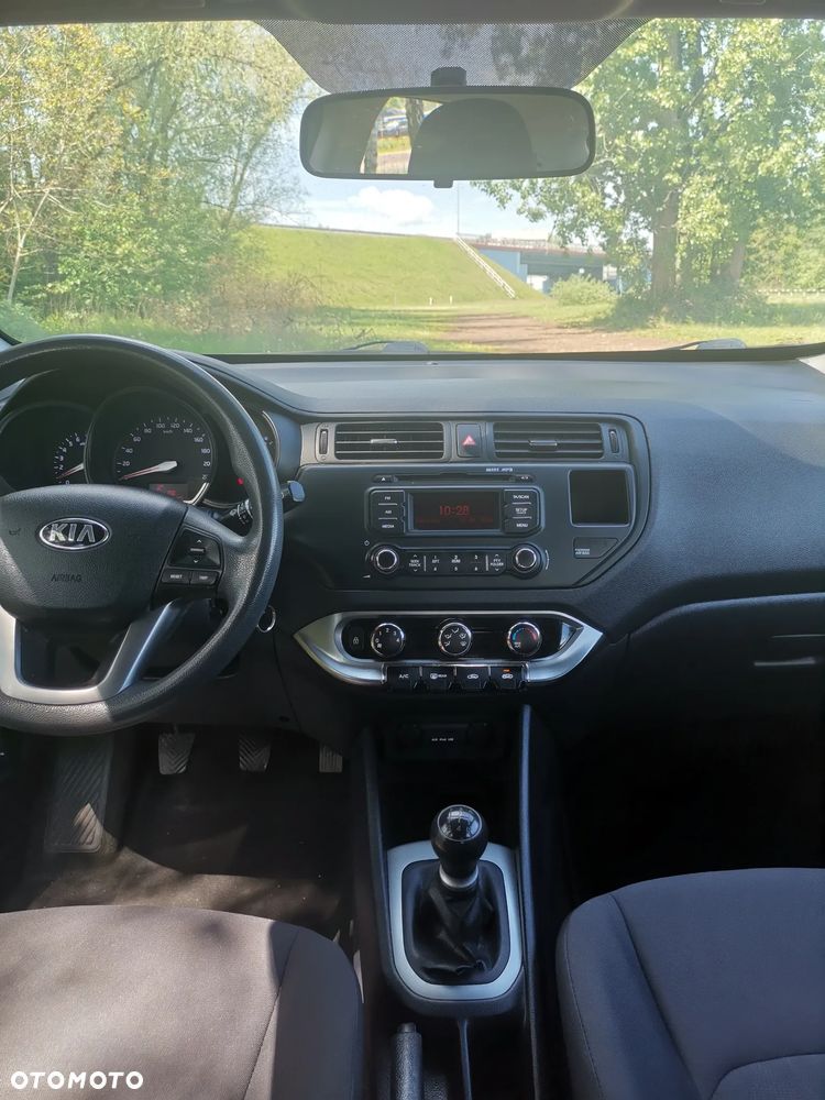 Kia Rio - 7