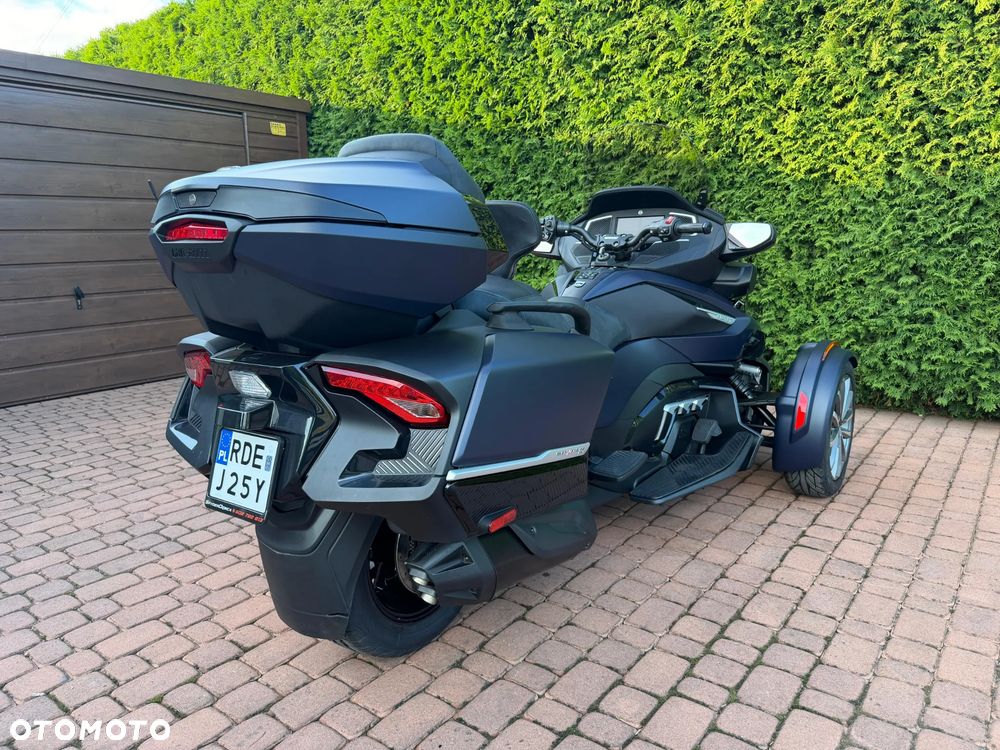 Can-Am Spyder - 4