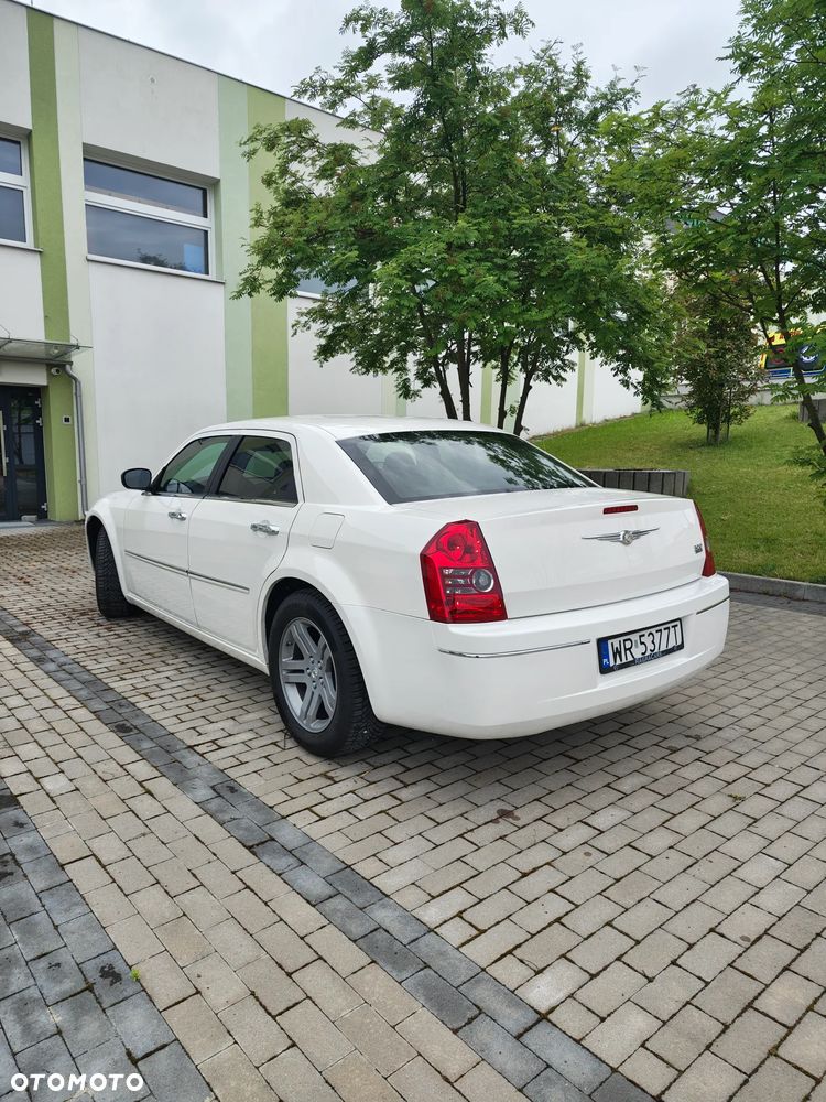 Chrysler 300C 2.7 V6 - 15