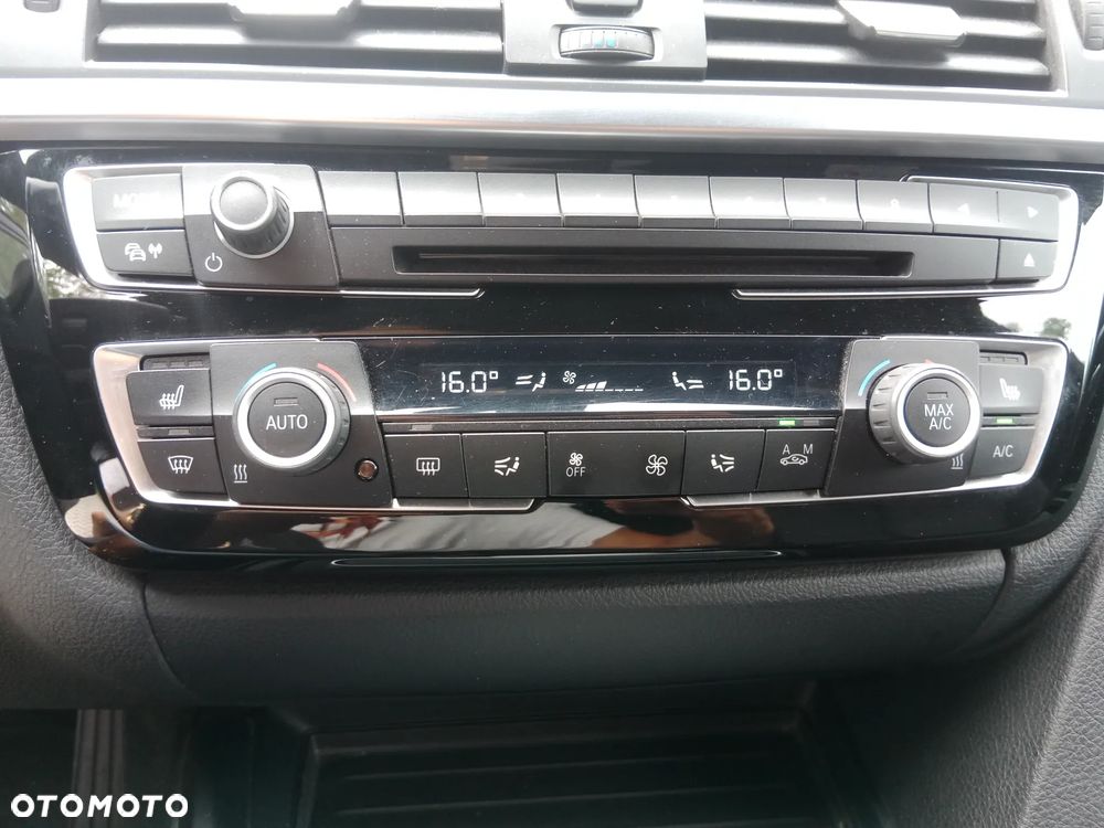 BMW Seria 3 318d Sport Line - 20