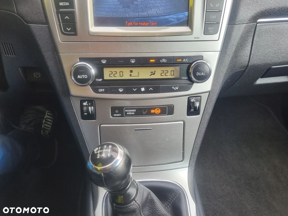 Toyota Avensis 1.8 Business Edition - 18