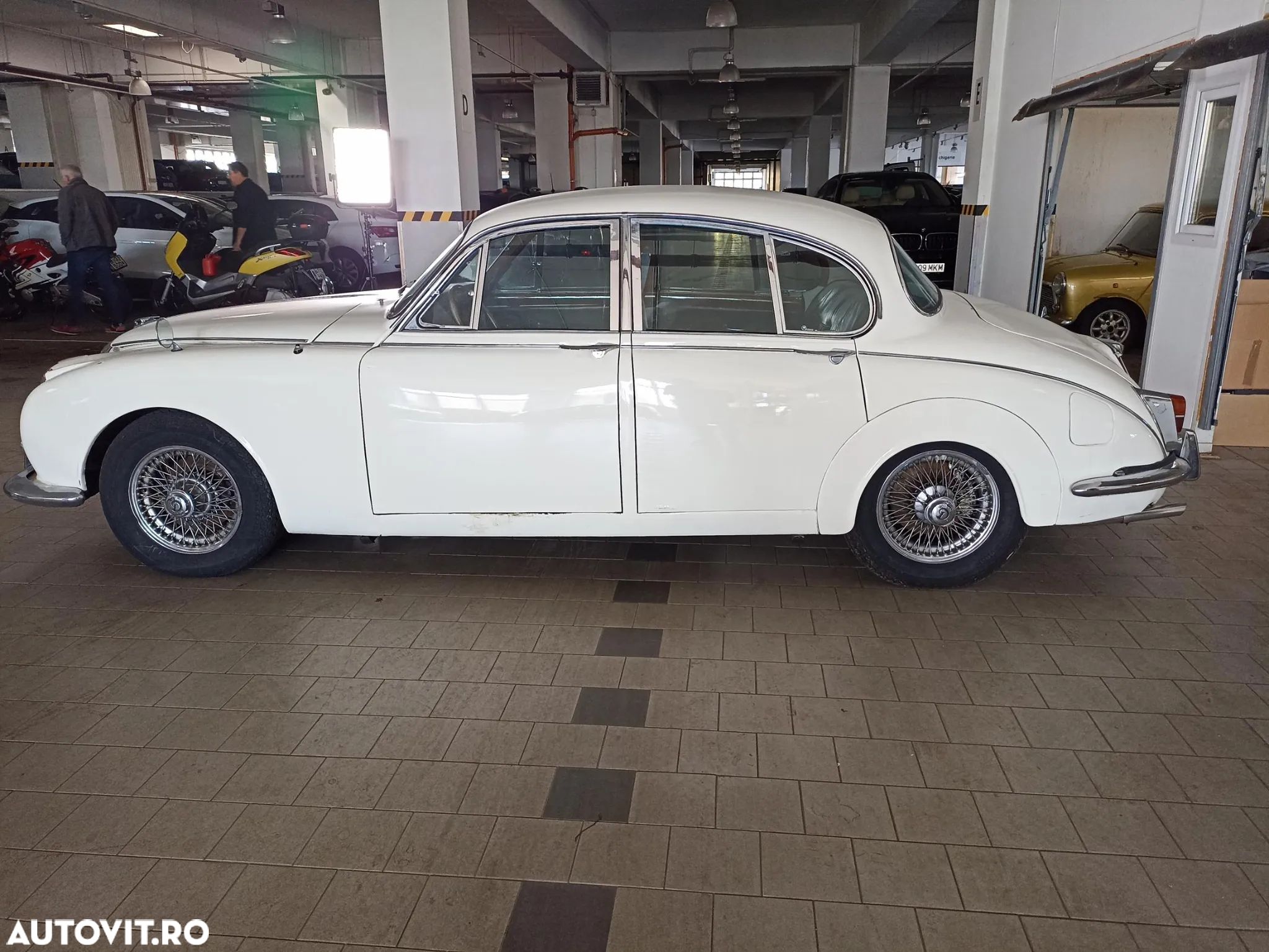 Jaguar Daimler - 8
