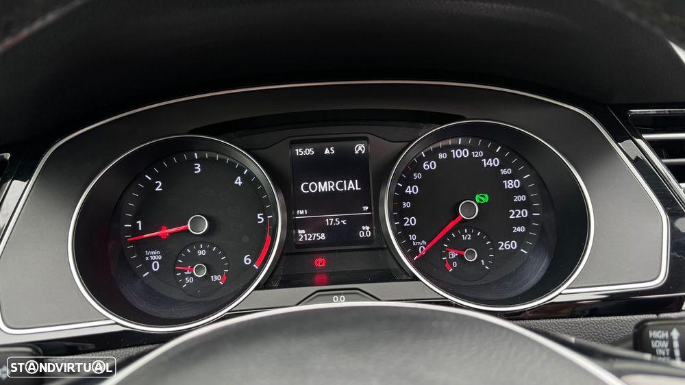 VW Passat Variant 2.0 TDi Highline DSG - 12