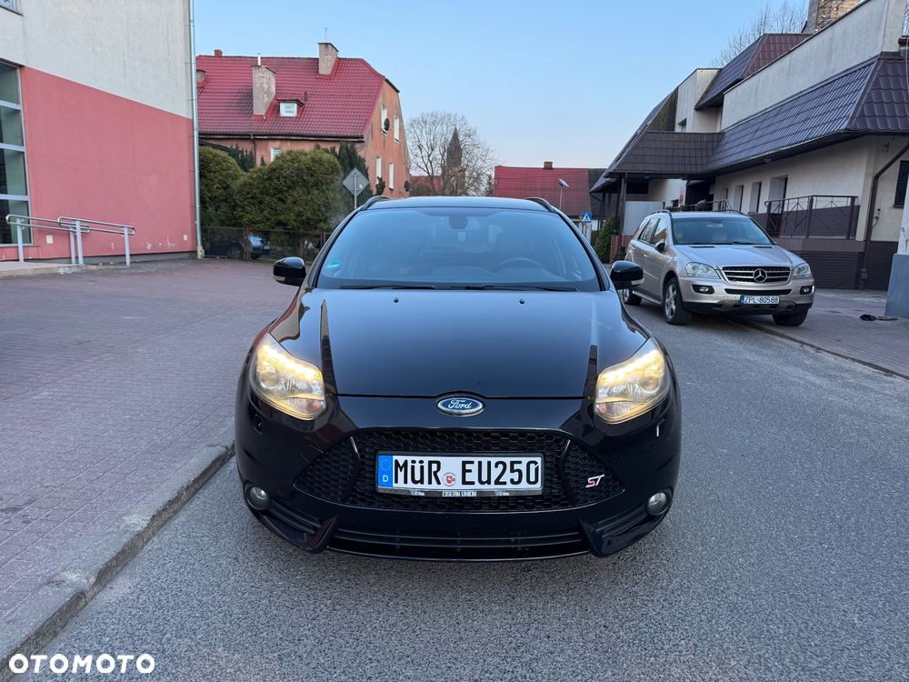 Ford Focus 2.0 EcoBoost ST mit Leder-Sport-Paket - 2