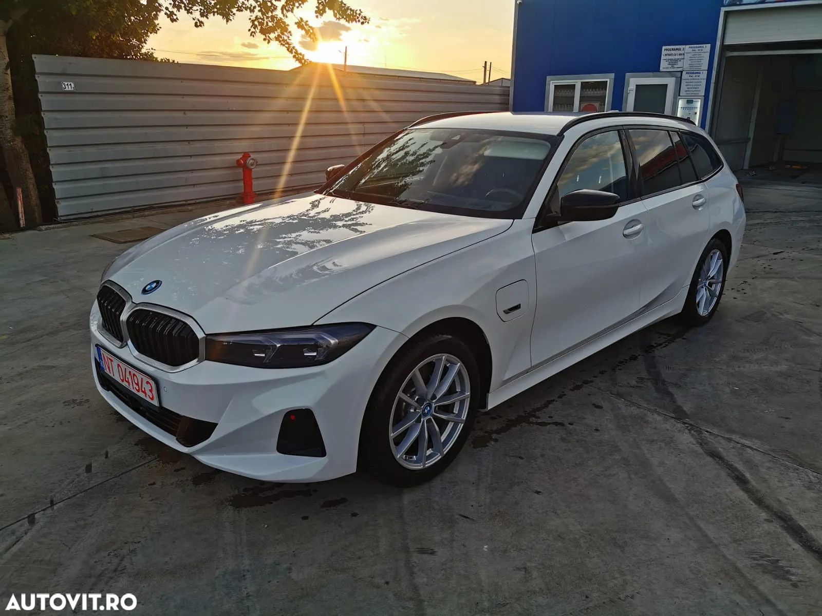 BMW Seria 3 320e AT PHEV - 1