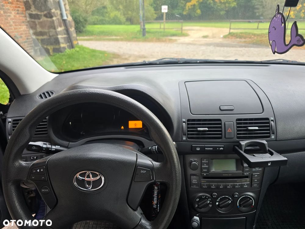 Toyota Avensis 1.8 VVT-i Luna - 19