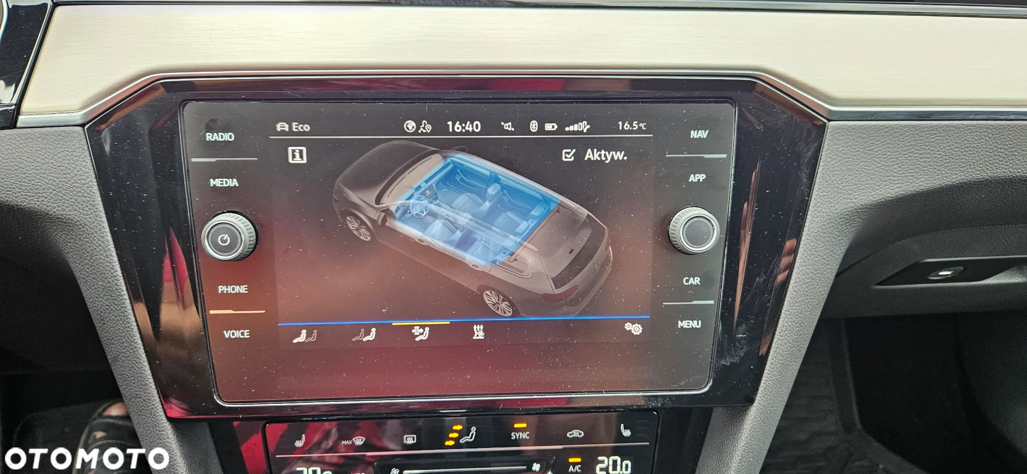 Volkswagen Passat Variant 2.0 TDI SCR DSG 4Motion Elegance - 30