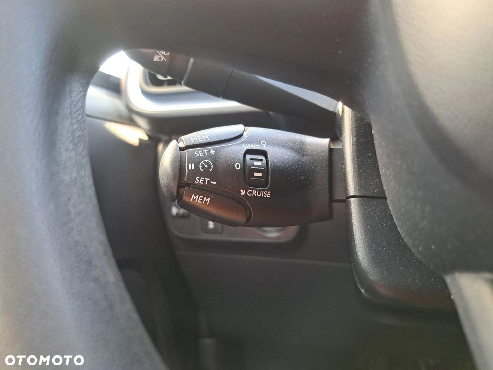 Citroën C3 1.2 PureTech Shine - 21