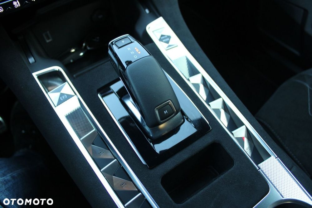 DS Automobiles DS 7 Crossback - 38